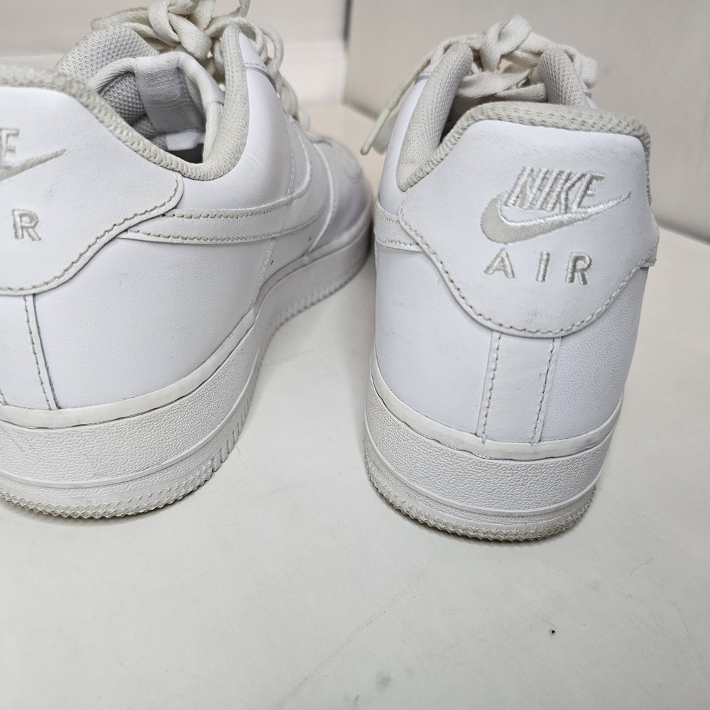 Nike White Athletic Shoes - Picture 7 of 16